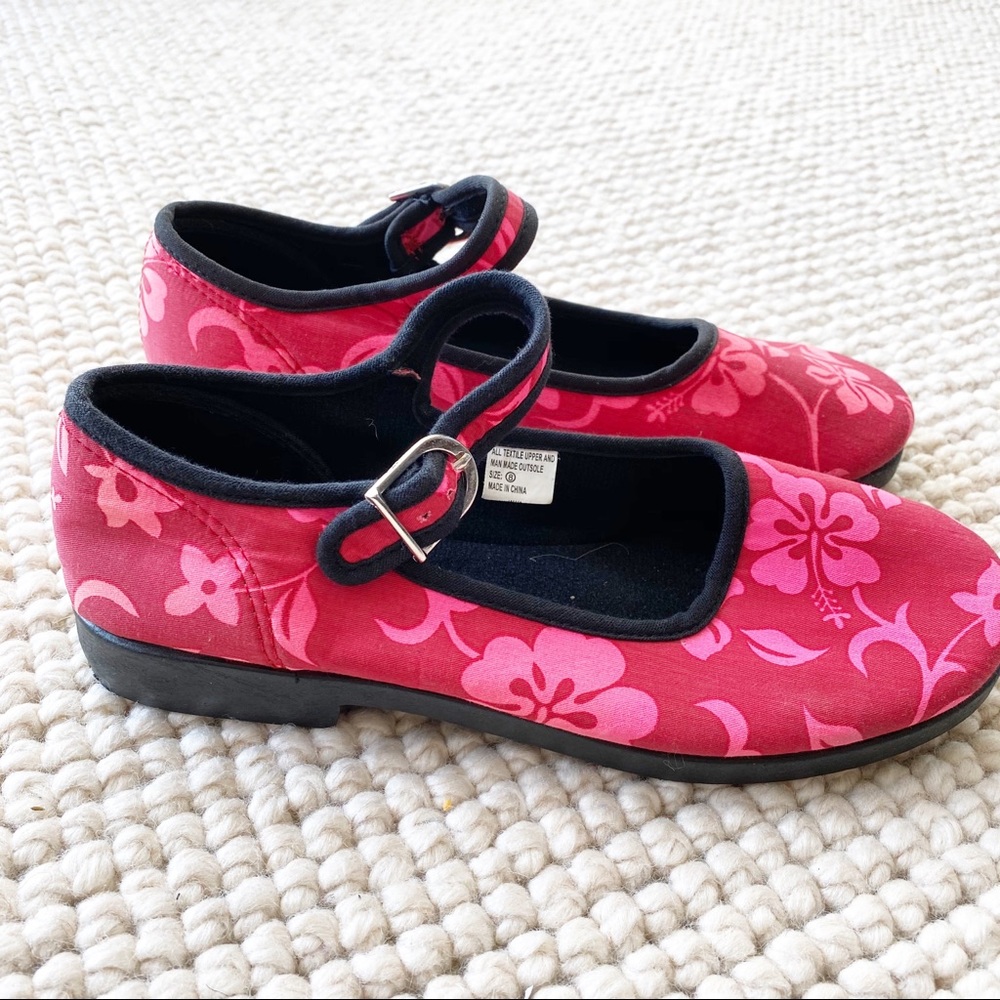 T.U.K red floral fabric Mary Jane shoes
